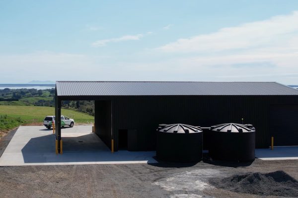 Exterior_of_a_large_shed_by_smartsteelbuildings_bop